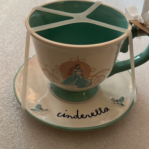 🆕 Rae Dunn Disney Princess Cinderella Carriage Cup and Saucer Embossed Graphic - Picture 6 of 13